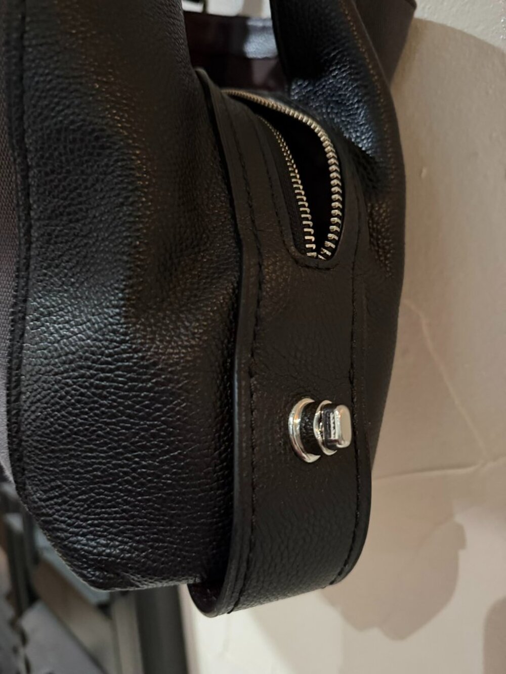 Coach Edie 31 Horse and Carriage Shoulder Bag - Picture 7 of 12